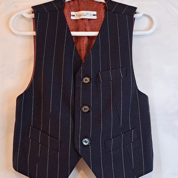 Yuan Lu Little Boy's Pin Striped Vest - Tuxedo Vest Design Size 3 - Picture 12 of 12